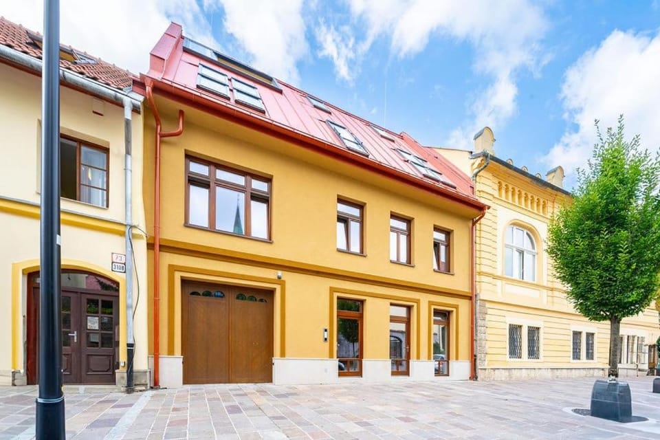 Property building, Neighbourhood, Street view