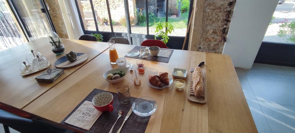 Breakfast, Continental breakfast