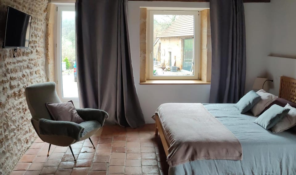 La Coquille, chambre douillette auprès d'un élevage d'escargots Bed and Breakfast in Bourgogne-Franche-Comté
