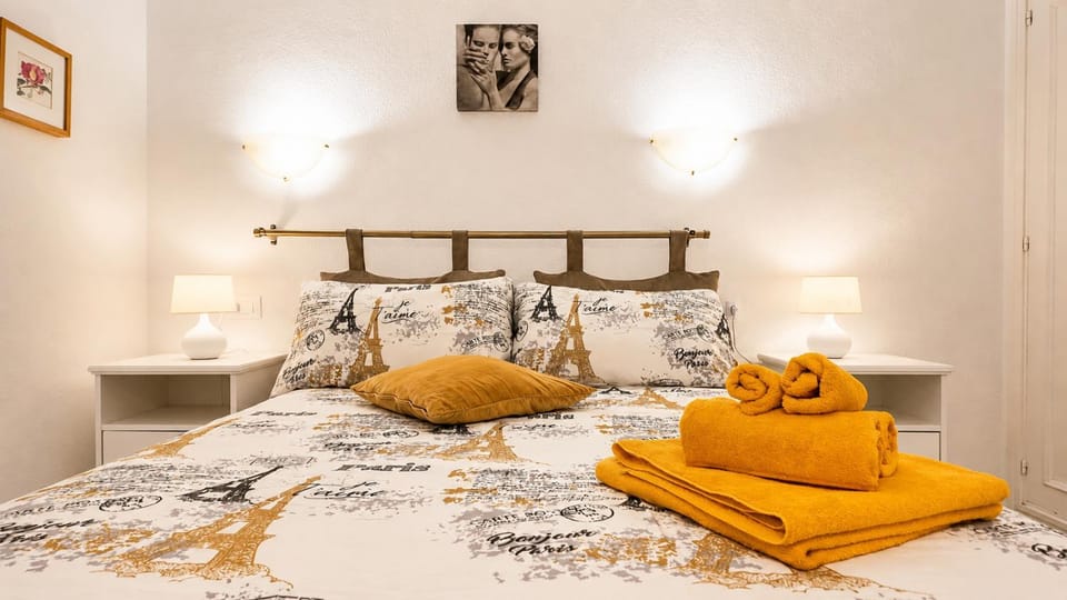 Casa Mary - apartment with terrace and pool House in Maxorata