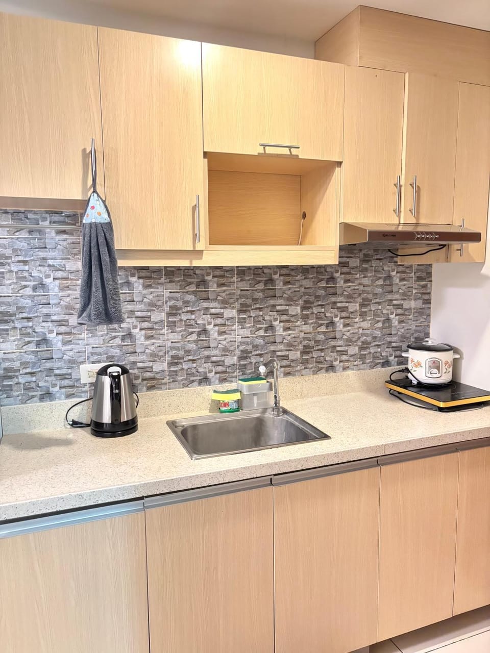 Horizons 101 Studio unit for Rent Hotel in Lapu-Lapu City