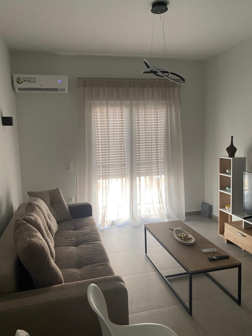 Living room, Seating area, air conditioner