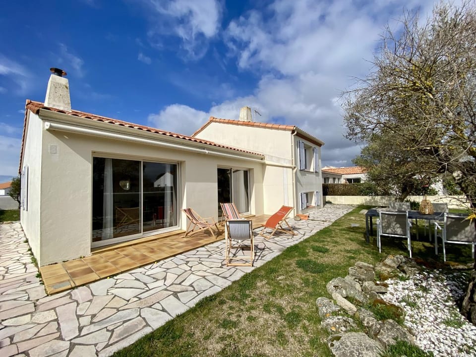 Off site, Balcony/Terrace
