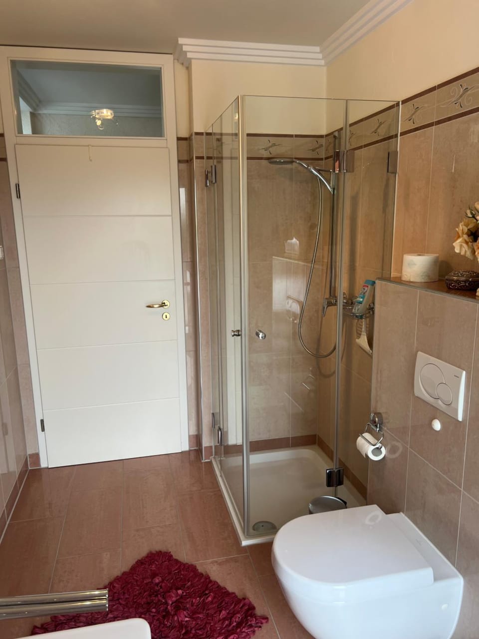 Shower, Toilet, Bathroom