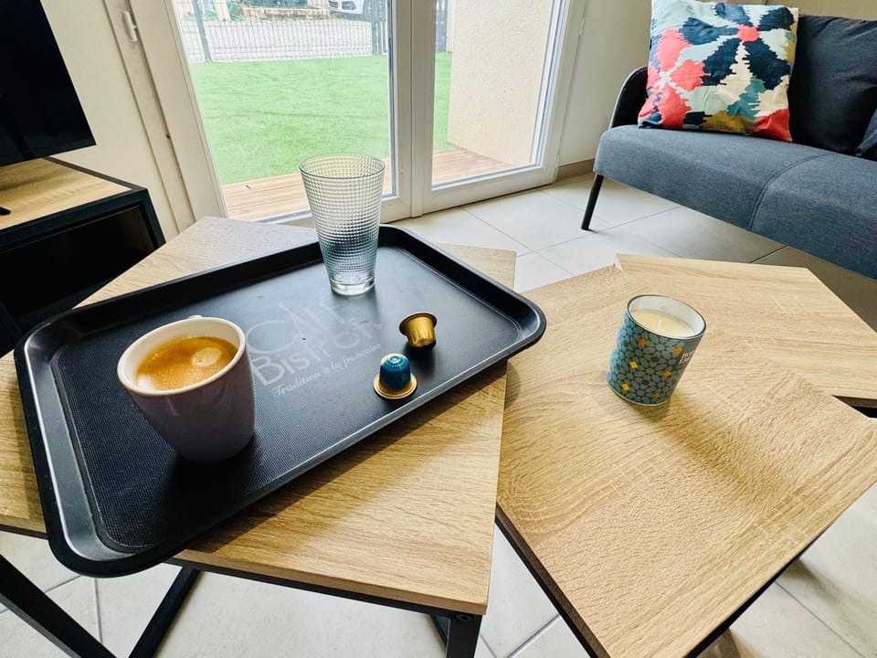 Coffee/tea facilities, Living room