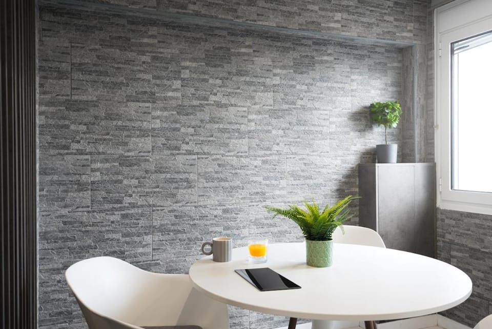 Beautiful apartment next to Piraeus sea Apartment in Pireas