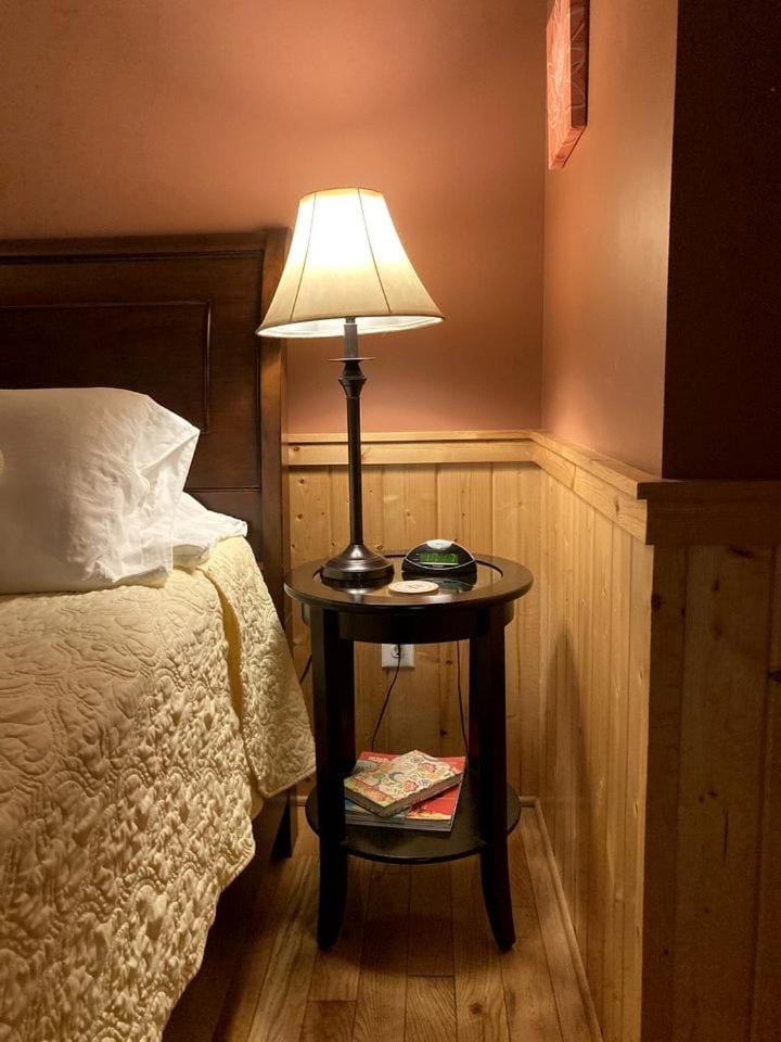 Luxury Cabin Rental with Beautiful Water Views near Charlotte, North Carolina Cabin in Elkin