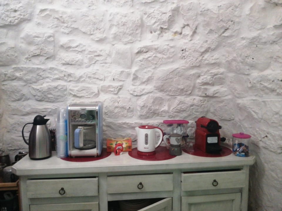 Coffee/tea facilities, Kitchen or kitchenette