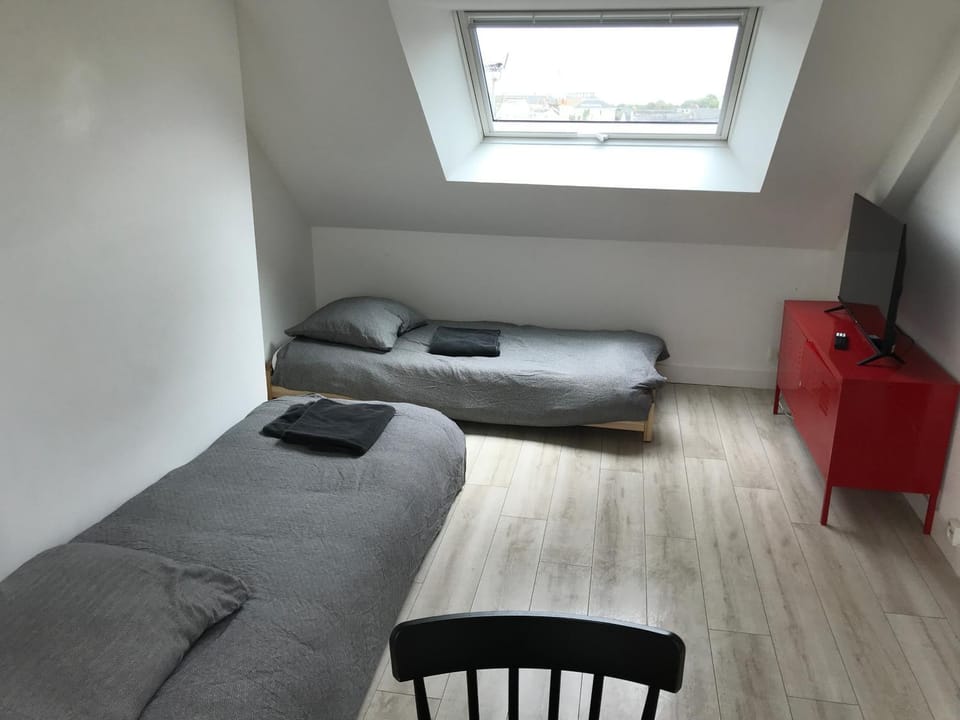 Bed, TV and multimedia