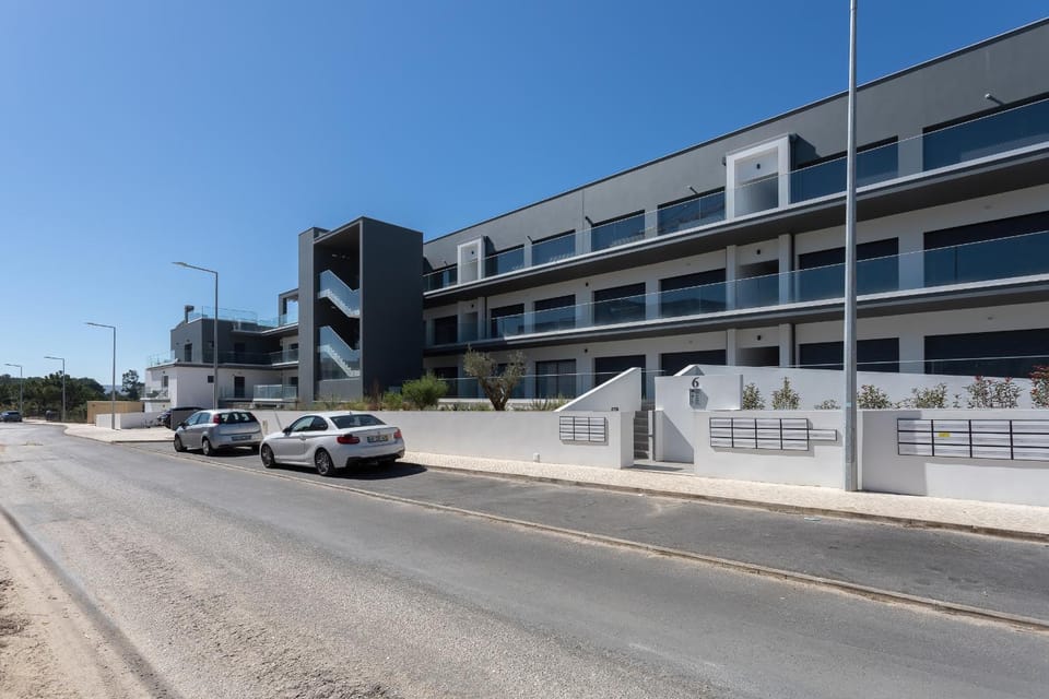 Property building, Facade/entrance, Off site