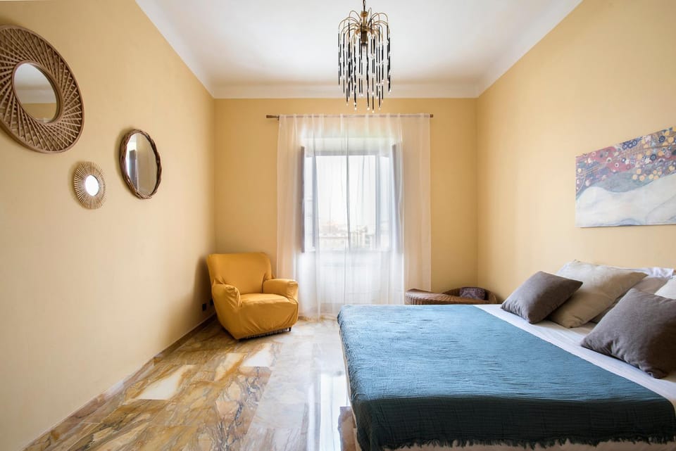 Paramount Penthouse Apartment in Rome
