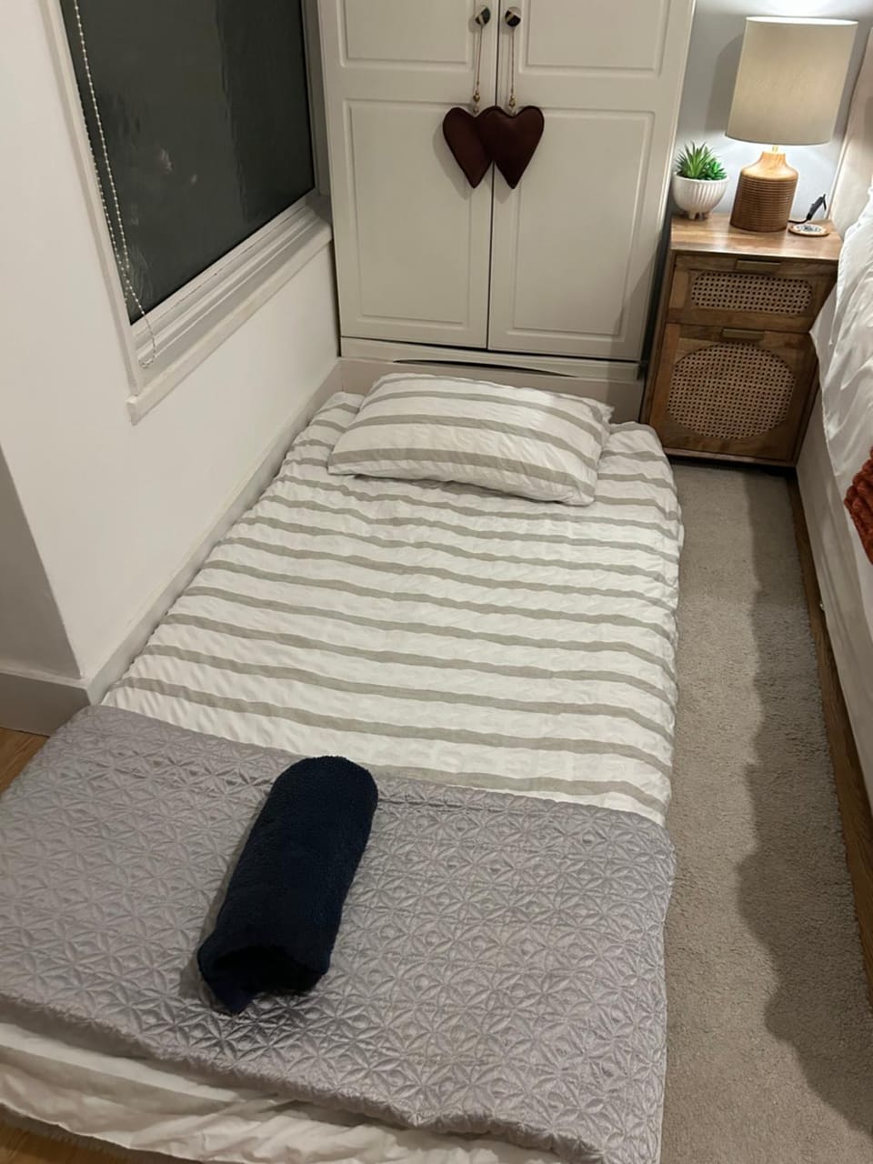 London Zone 2, Private, Cosy accommodation near Canary Wharf Apartment in London