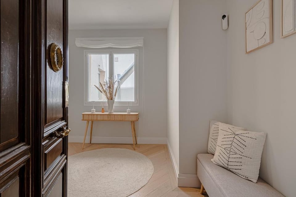 Spectacular flat for 8 pax near Puerta del Sol - Alcala Apartment in Madrid
