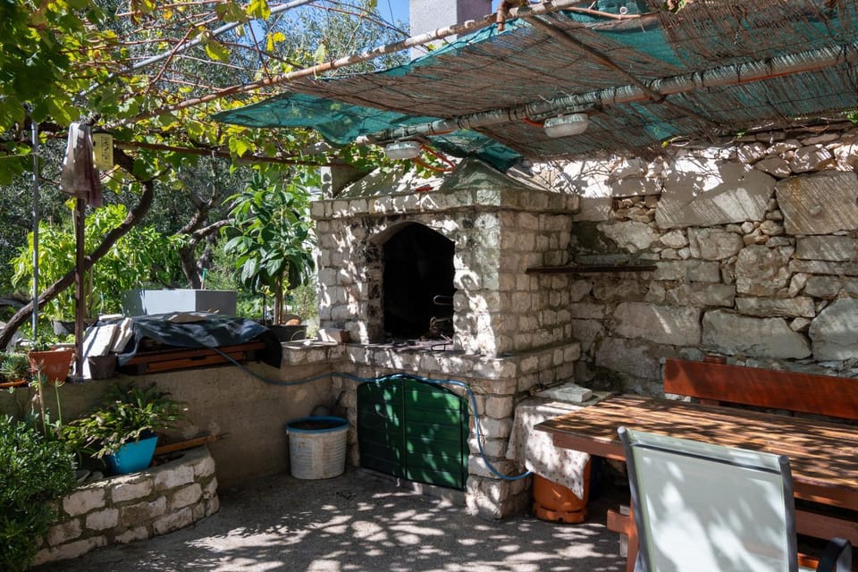 Location, children, Family