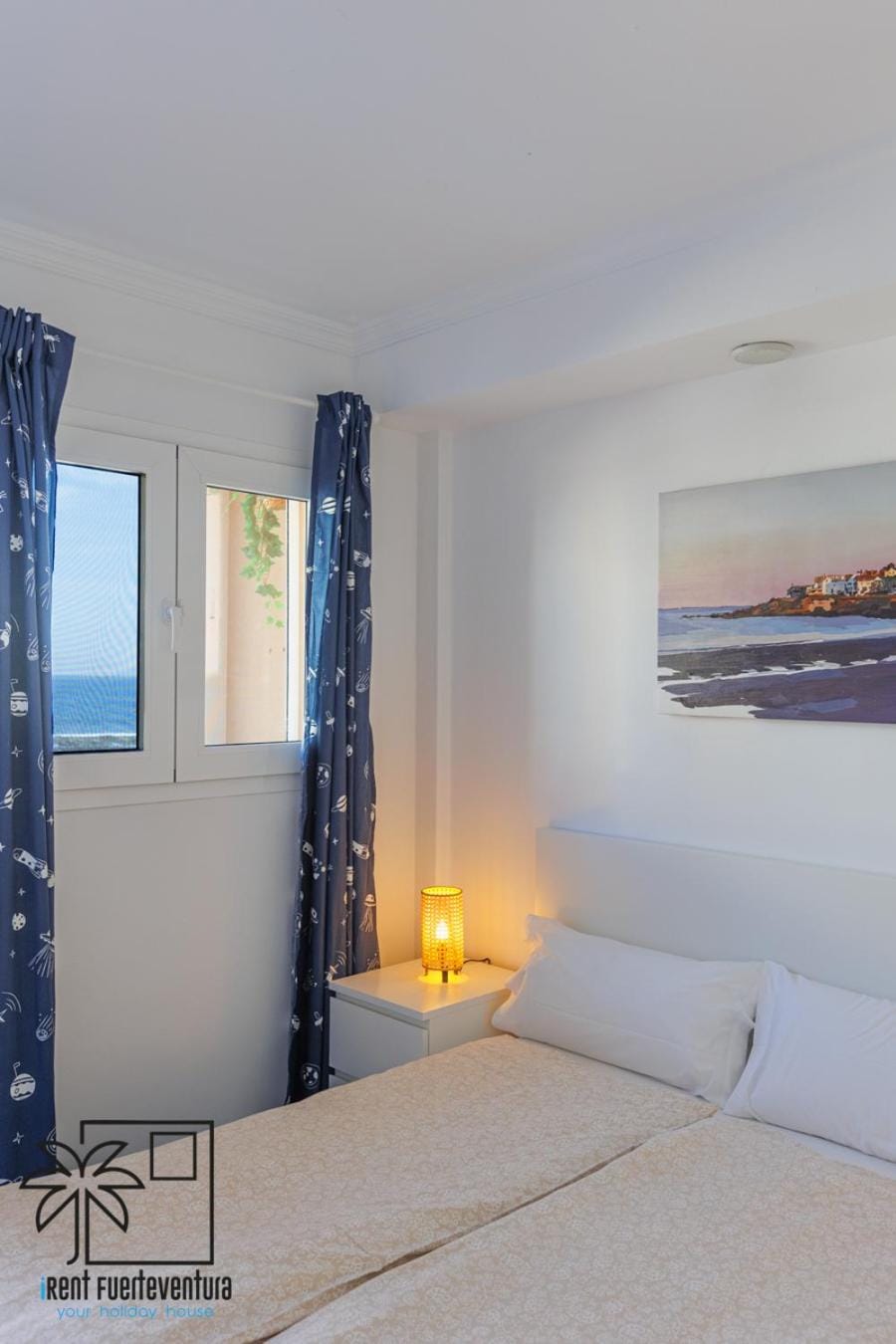 Bed, Bedroom, Sea view