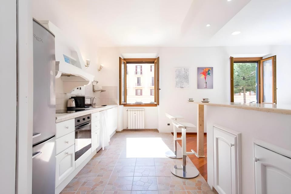 Kitchen or kitchenette, Dining area, dishwasher, minibar, oven, pet friendly, stove, toaster