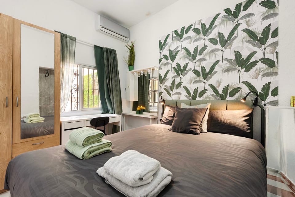 Living room, Bedroom