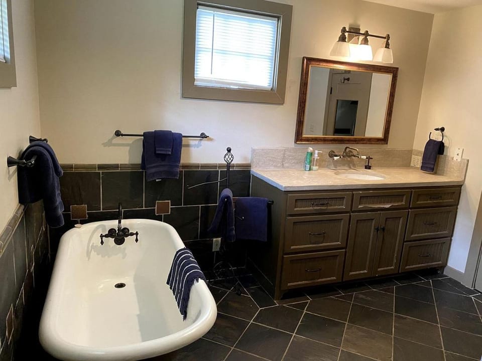 Bathroom, Bath