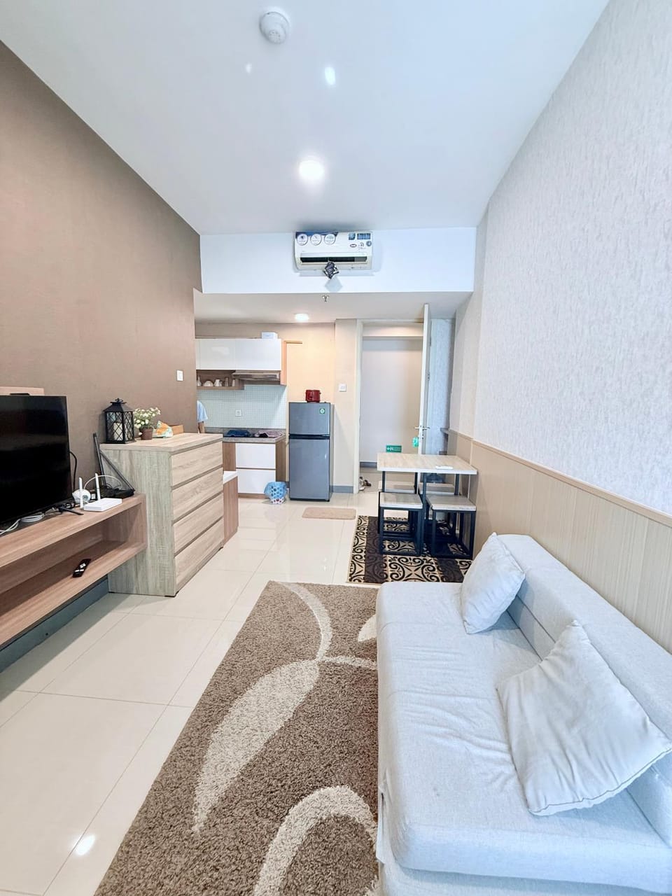 Benson Pakuwon mall 2 bedroom 5 peoples stay Apartment in Surabaya