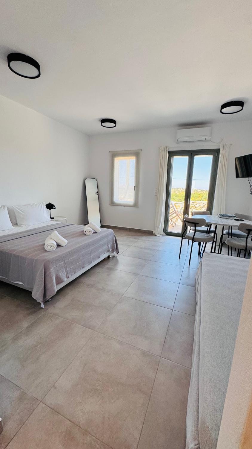 Aroniadika rooms Apartment in Islands
