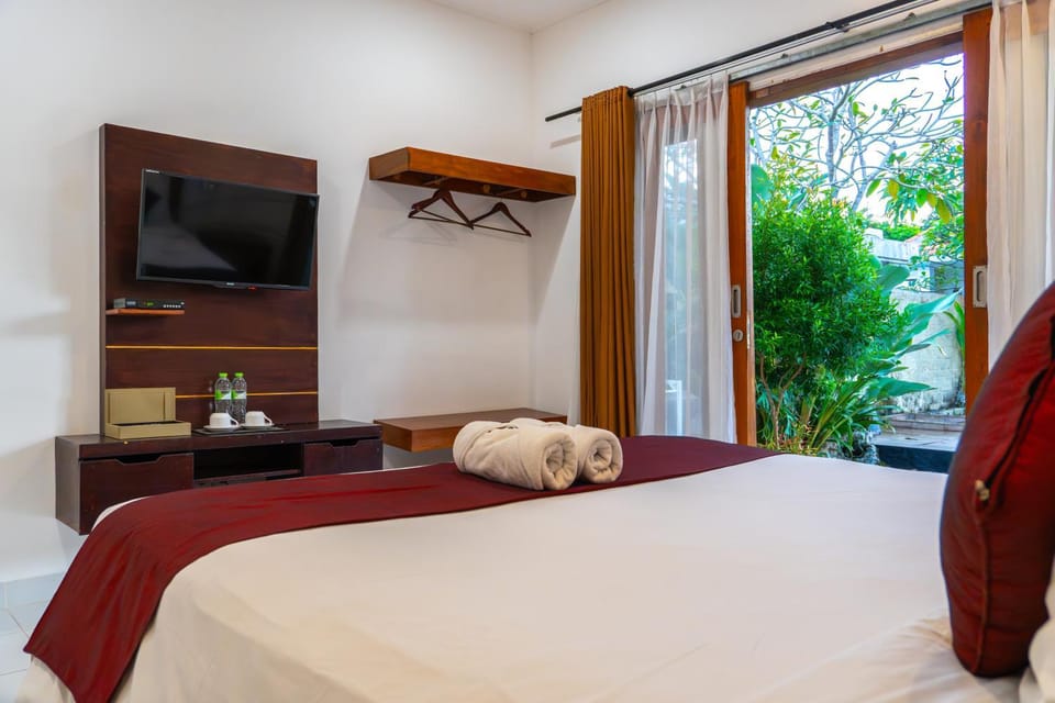 Adi Abian Uluwatu by Tanya Pink Bed and Breakfast in Bali