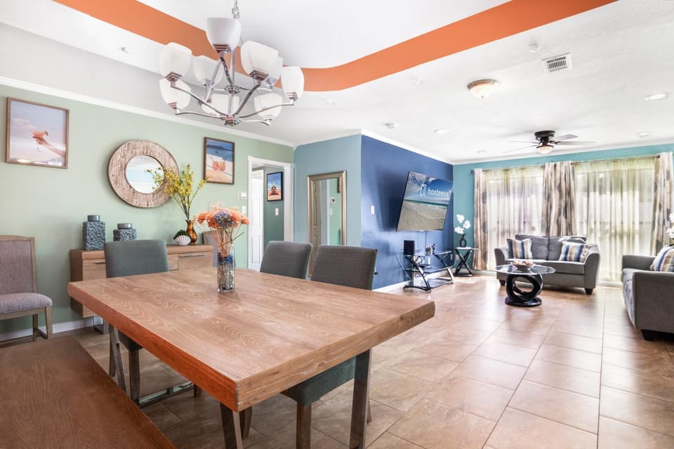 Living room, Dining area
