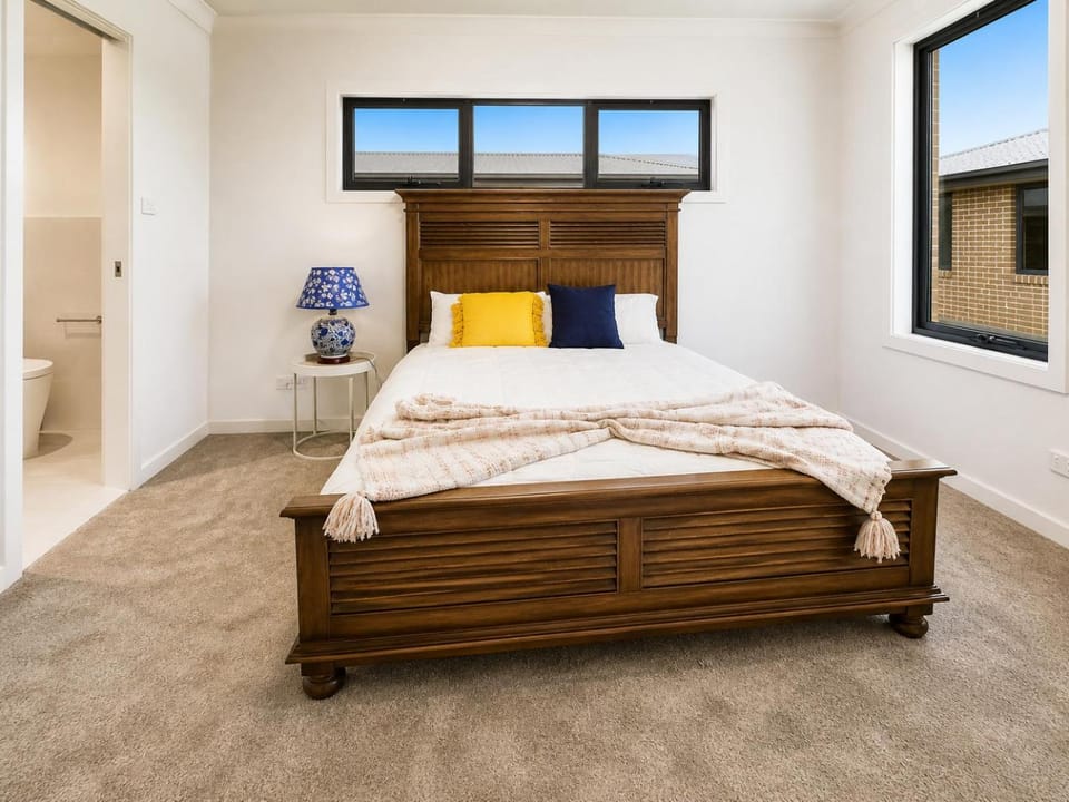 New, Spacious and Cozy Home at Austral House in Sydney