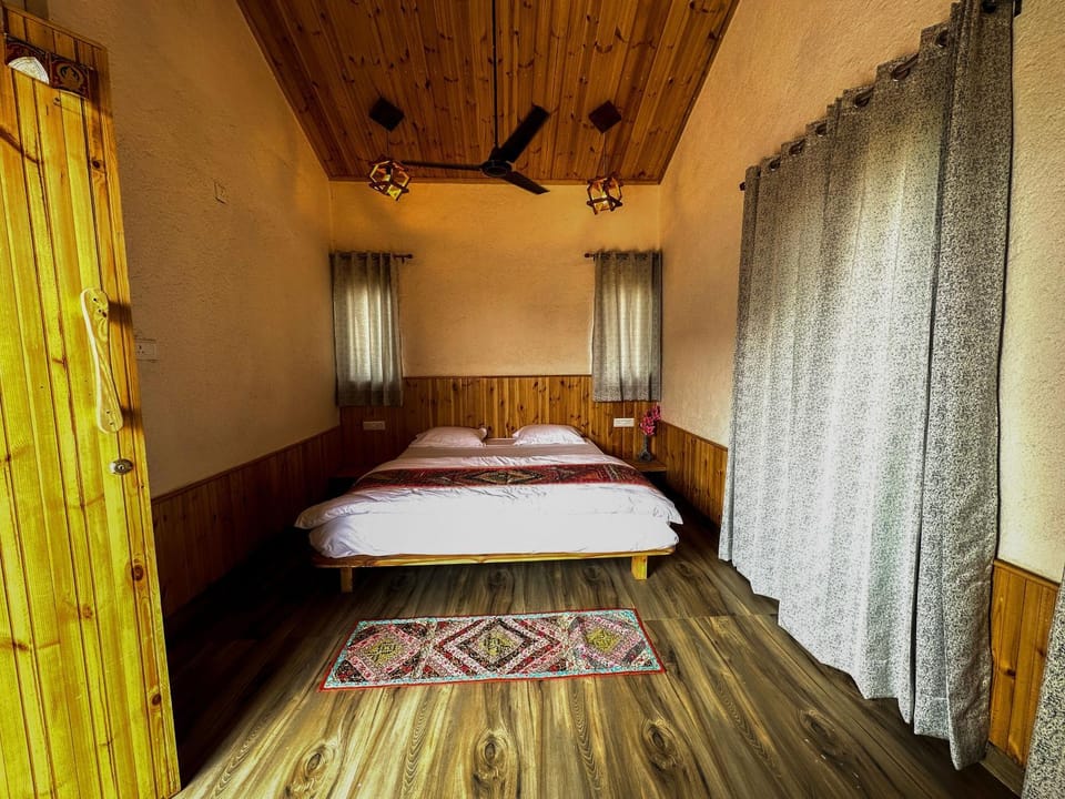 VaruWoods - Luxury Boutique Resort, Trekking & Water sports Resort in Lonavla