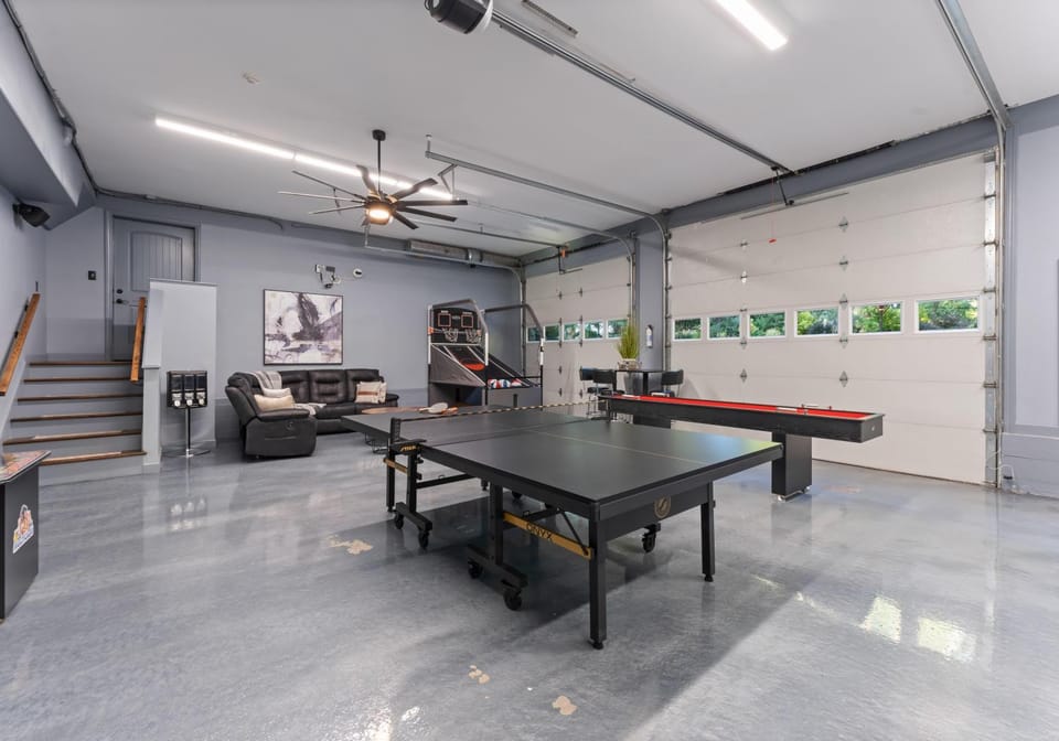 Game Room, Table tennis