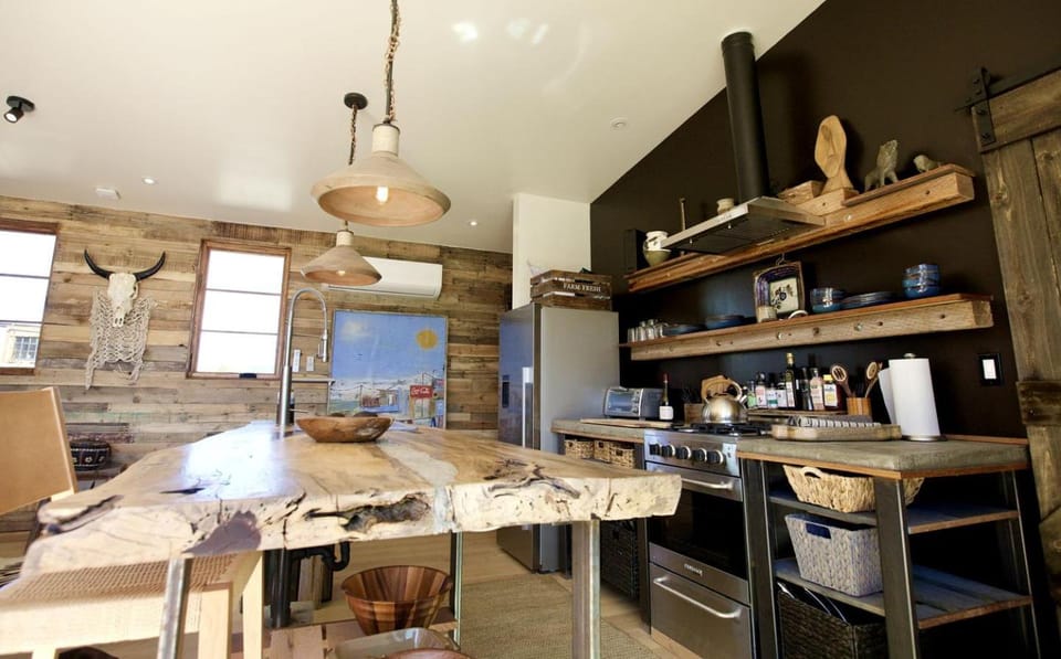 Stunning Design Rental Incredible for a Luxury Escape in Lone Pine, California Apartment in Lone Pine