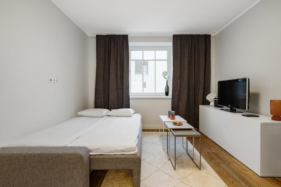 Communal lounge/ TV room, Bed