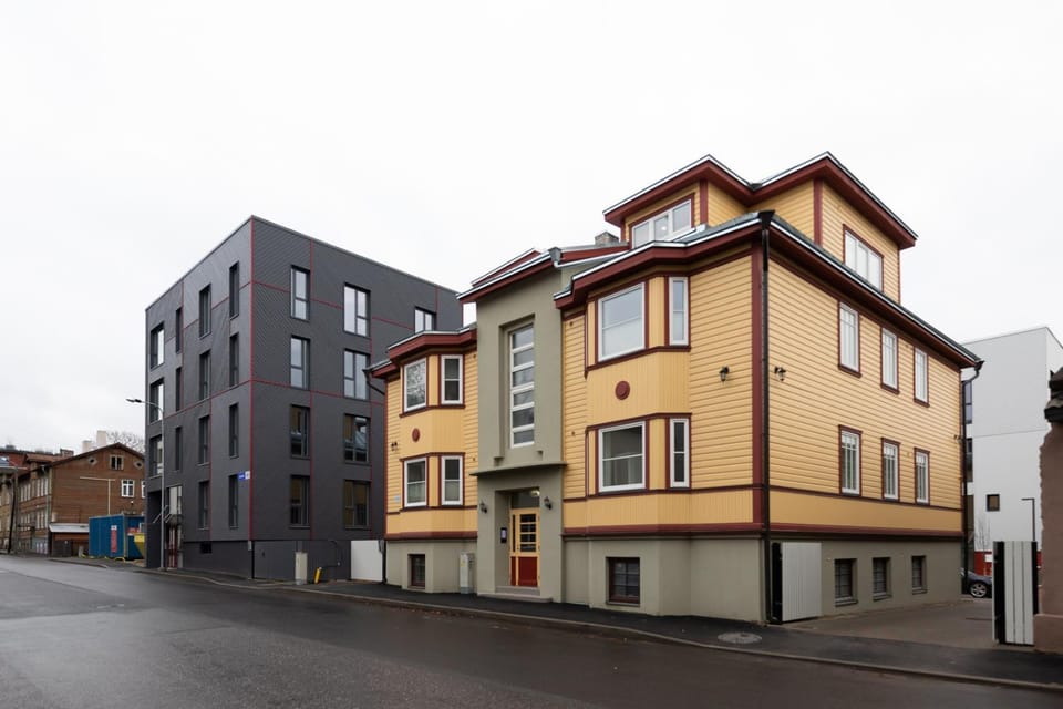 Property building, Street view