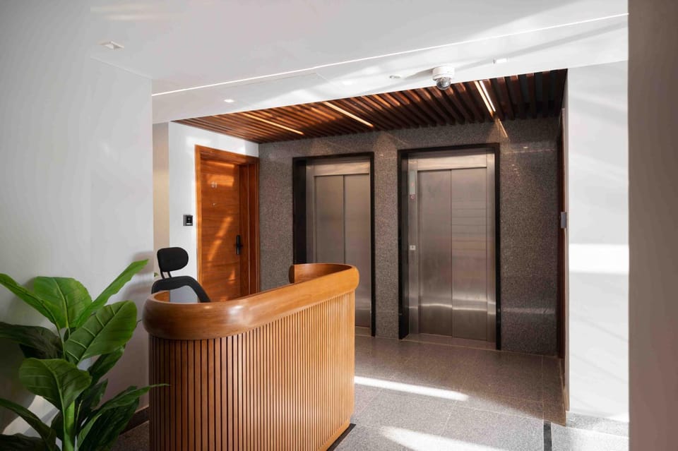 Lobby or reception, elevator