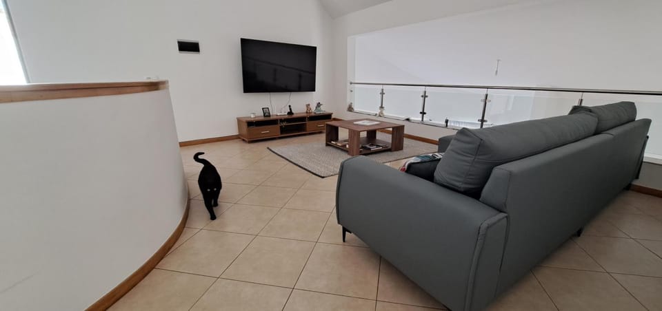 Communal lounge/ TV room, Communal lounge/ TV room, TV and multimedia, Living room