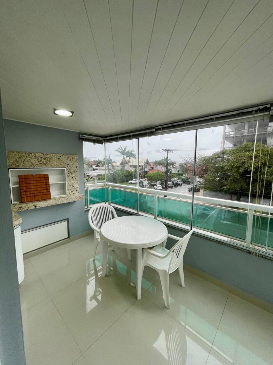 Espaço amplo a beira mar, cabe até 9 pessoas inst jurerealuguelapart Apartment in Florianopolis
