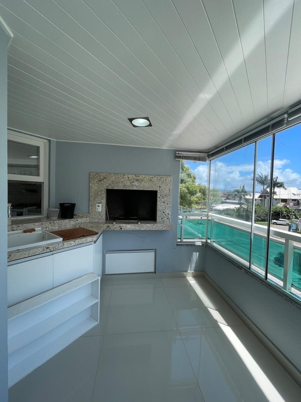Espaço amplo a beira mar, cabe até 9 pessoas inst jurerealuguelapart Apartment in Florianopolis
