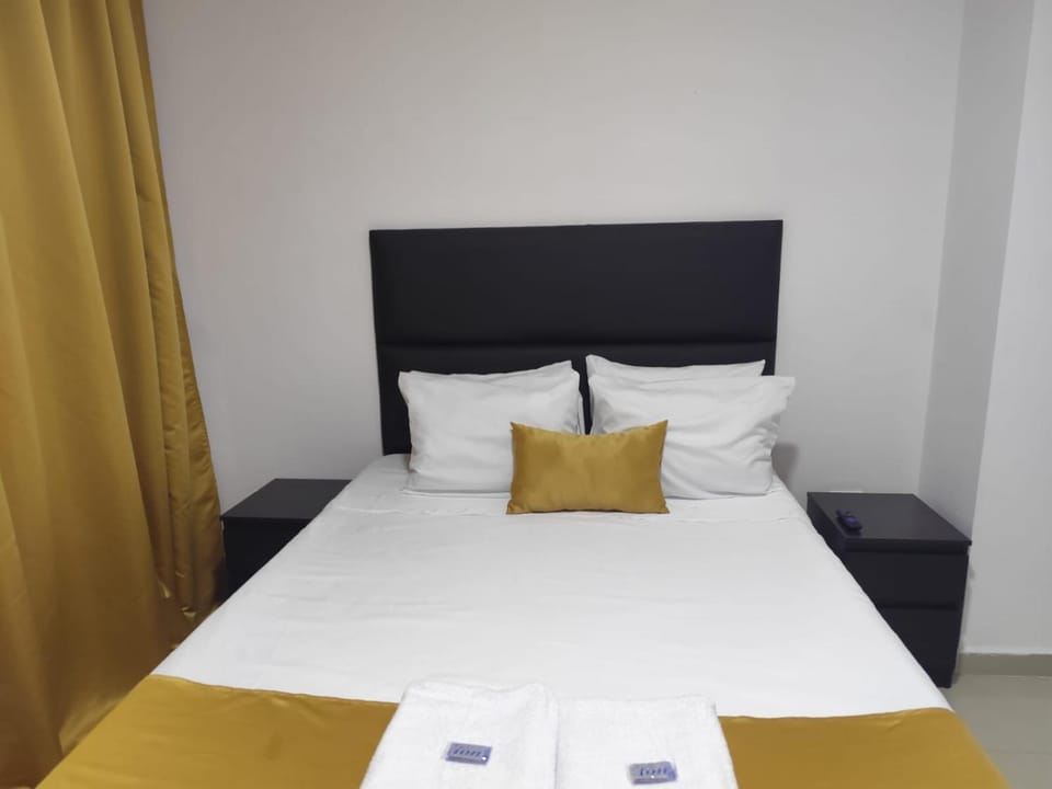 Aparta Hotel Praga Cali - Cols eguros Autopoista sur Apartment in Cali