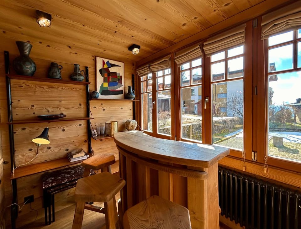 Natural landscape, Lounge or bar