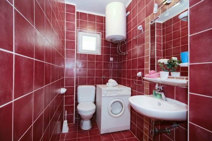 Toilet, Bathroom