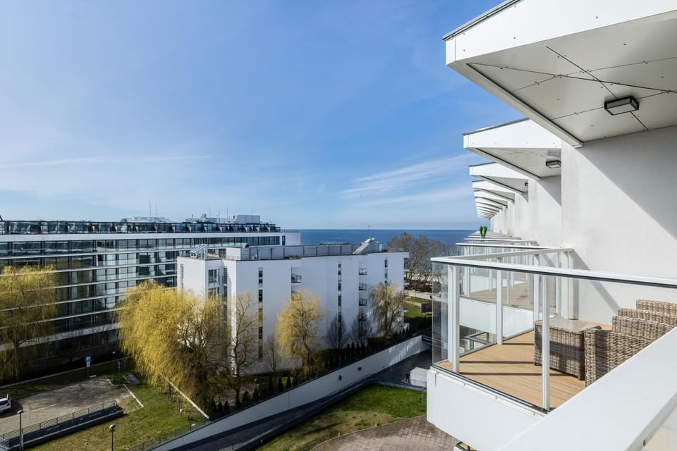 Property building, Day, Natural landscape, View (from property/room), Balcony/Terrace, Sea view