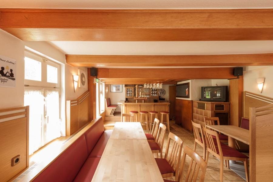 Lounge or bar, Seating area