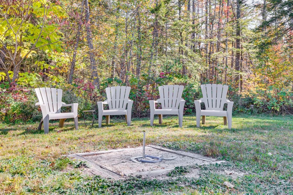 Hiking & Snowmobile Trails On-Site: Alton Retreat! House in Barnstead