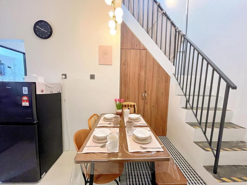 宅一起 Tonight29 Ipoh City 14Pax SmartTV Netflix 5G House in Ipoh
