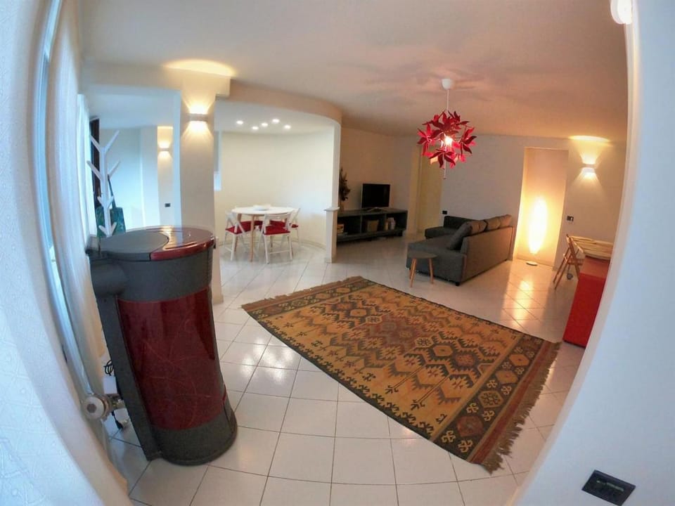 TV and multimedia, Living room, Seating area, heating