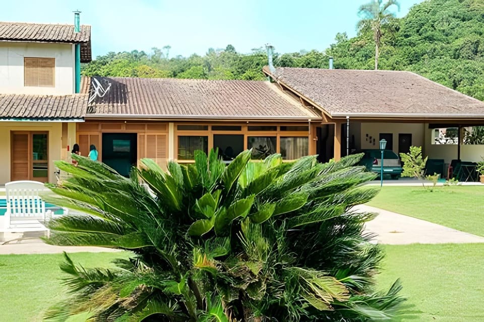 Sitio em São Lourenço da Serra (Interior de SP) House in State of São Paulo
