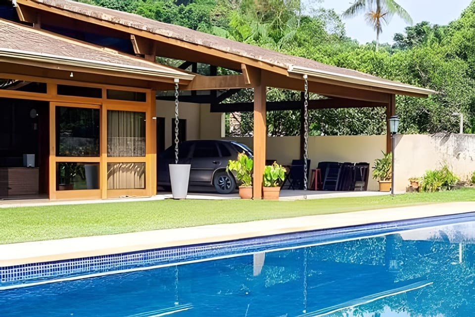 Sitio em São Lourenço da Serra (Interior de SP) House in State of São Paulo