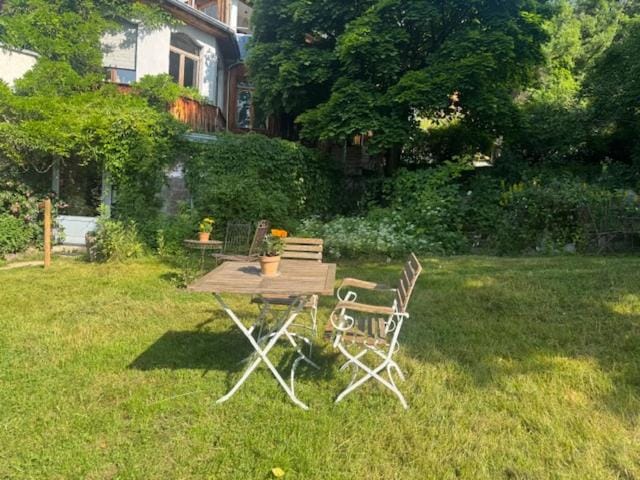 Property building, Day, Garden, Garden view