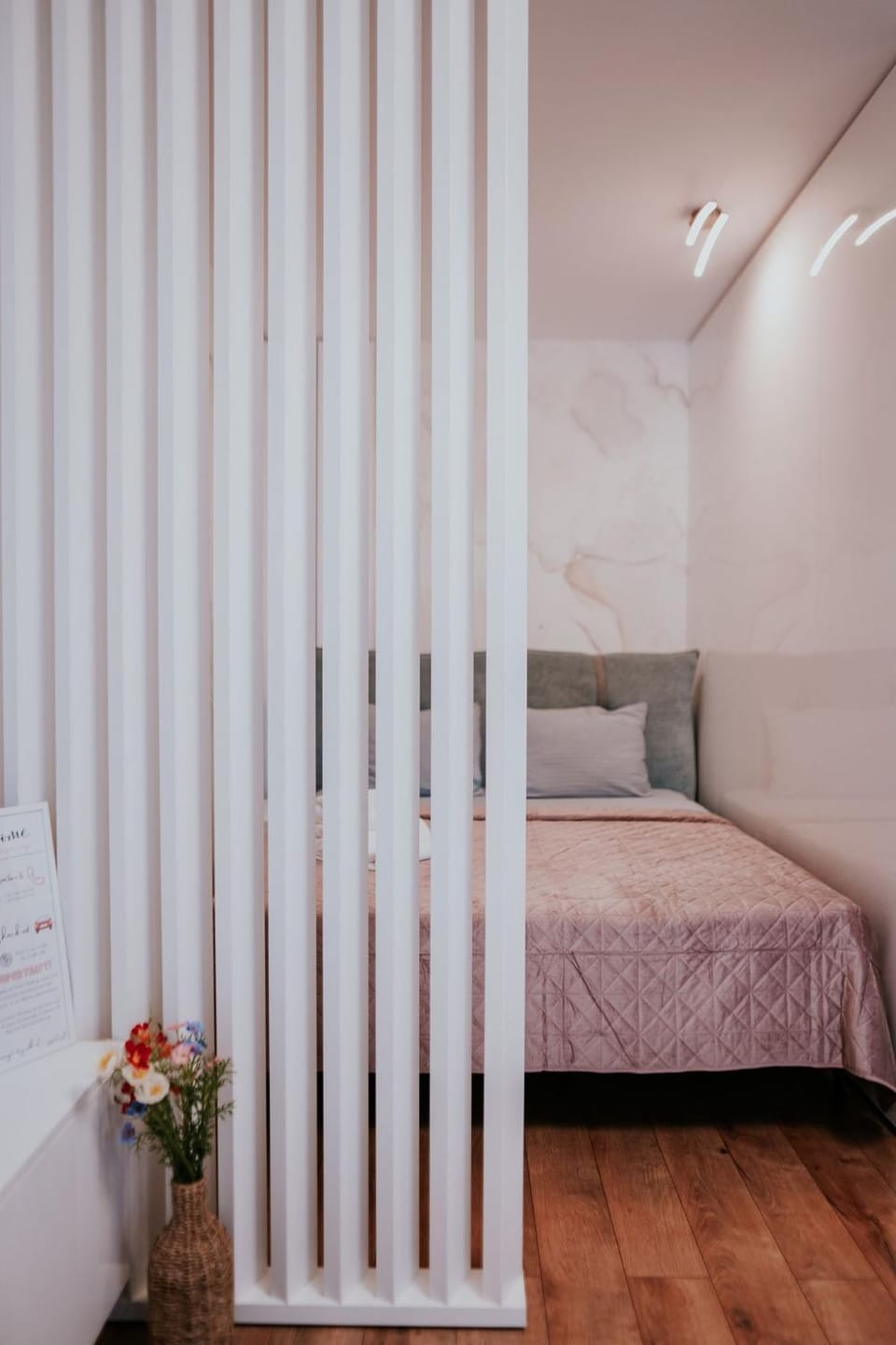 Zen Hideaway Near Mall Moldova and Center Apartment in Moldova