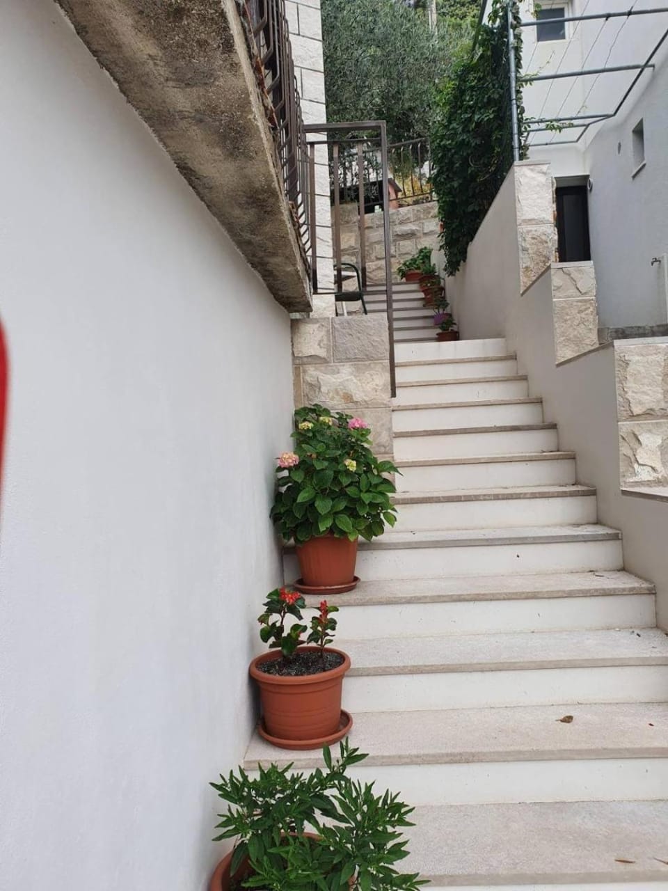 Location, children, Family