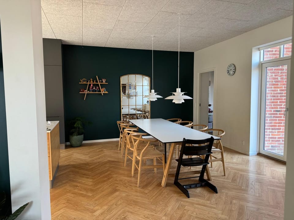 Stort byhus ved havnen i centrum Villa in Ringkobing